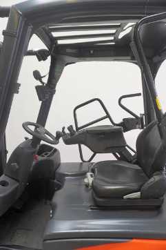 Chariot élévateur d'occasion LINDE E 16 H EVO 386-02 ELEKTRO DREIRADFRONTSTAPLER (12973959)