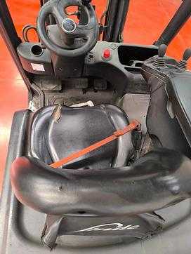 Chariot élévateur d'occasion LINDE E 16 PH ELEKTRO VIERRADFRONTSTAPLER (13035526)
