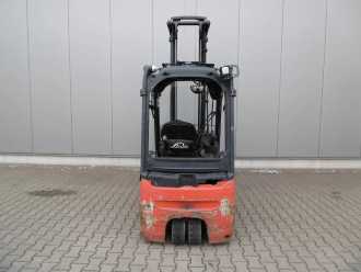 Chariot élévateur d'occasion LINDE E 18-02 EVO / 386 ELEKTRO DREIRADFRONTSTAPLER (12842005)