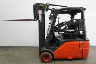 Chariot élévateur d'occasion LINDE E 18 L 386 ELEKTRO DREIRADFRONTSTAPLER (13073516)