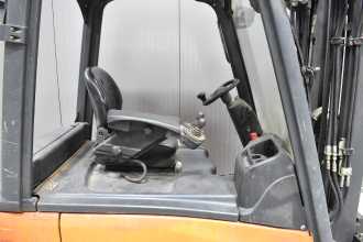 Chariot élévateur d'occasion LINDE E 20 L - 01 /58838/ ELEKTRO DREIRADFRONTSTAPLER (13066181)