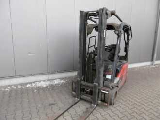 Chariot élévateur d'occasion LINDE E 20 L-02 ELEKTRO DREIRADFRONTSTAPLER (12776939)