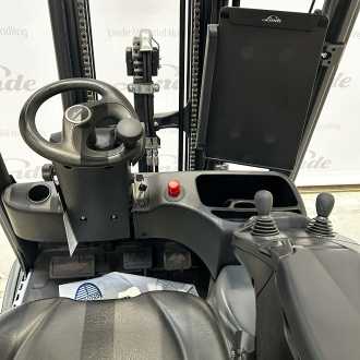 Chariot élévateur d'occasion LINDE E 20 L EVO ELEKTRO DREIRADFRONTSTAPLER (13073555)