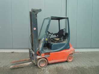 Chariot élévateur d'occasion LINDE E 20 P ELEKTRO VIERRADFRONTSTAPLER (13069669) backdrop