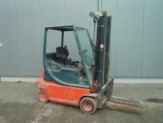 Chariot élévateur d'occasion LINDE E 20 P ELEKTRO VIERRADFRONTSTAPLER (13069669)