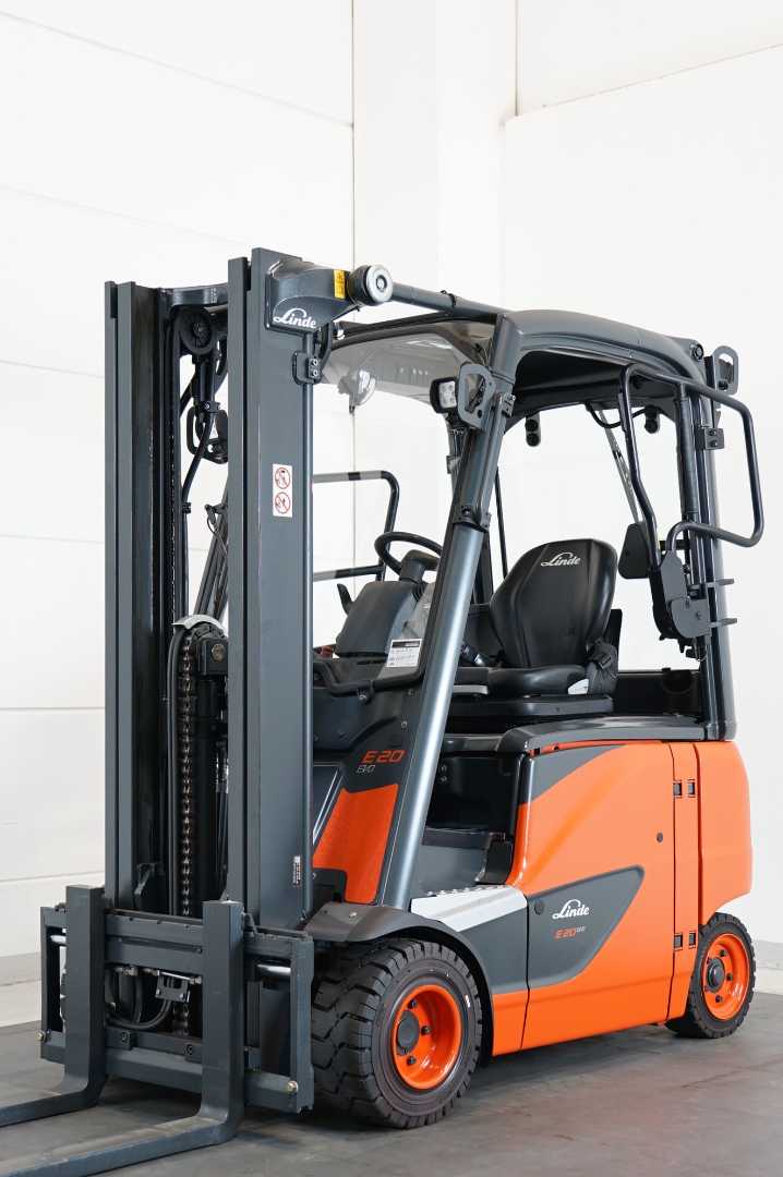 Chariot élévateur d'occasion LINDE E 20 PH EVO 386-02 ELEKTRO VIERRADFRONTSTAPLER (13066258)