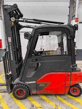 Chariot élévateur d'occasion LINDE E 20 PL ELEKTRO VIERRADFRONTSTAPLER (13035533) backdrop