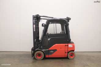 Chariot élévateur d'occasion LINDE E 20 PL ELEKTRO VIERRADFRONTSTAPLER (13052880) backdrop