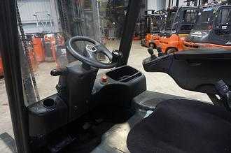 Chariot élévateur d'occasion LINDE E 20PH-02 - 2019er - Li-Ionen ELEKTRO VIERRADFRONTSTAPLER (13073106)