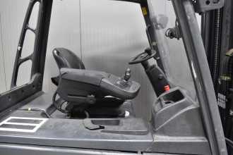 Chariot élévateur d'occasion LINDE E 25 L - 01 /58842/ ELEKTRO VIERRADFRONTSTAPLER (13066184)