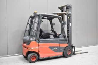 Chariot élévateur d'occasion LINDE E 25 L - 01 /58846/ ELEKTRO VIERRADFRONTSTAPLER (13066187)