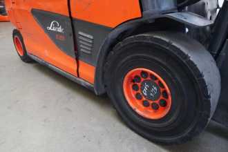 Chariot élévateur d'occasion LINDE E 25 L 387 ELEKTRO VIERRADFRONTSTAPLER (13074529)