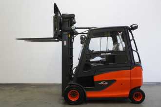 Chariot élévateur d'occasion LINDE E 30/600 HL 387 ELEKTRO VIERRADFRONTSTAPLER (13075521)