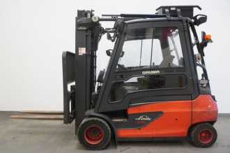 Chariot élévateur d'occasion LINDE E 35 L 387 ELEKTRO VIERRADFRONTSTAPLER (13018179)
