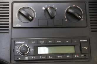 Chariot élévateur d'occasion LINDE E 40/600 H 388 ELEKTRO VIERRADFRONTSTAPLER (12990749)
