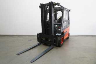 Chariot élévateur d'occasion LINDE E 50 HL 388 ELEKTRO VIERRADFRONTSTAPLER (13074974) backdrop