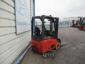 Chariot élévateur d'occasion LINDE E12 ELEKTRO VIERRADFRONTSTAPLER (13070193)