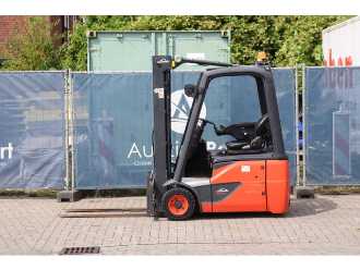 Chariot élévateur d'occasion LINDE E14-02 ELEKTRO VIERRADFRONTSTAPLER (13041279)