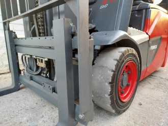 Chariot élévateur d'occasion LINDE E14-02 EVO ELEKTRO DREIRADFRONTSTAPLER (13067377)