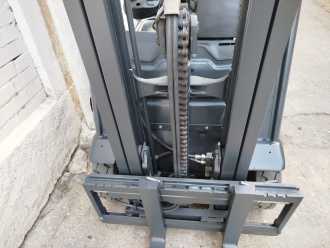 Chariot élévateur d'occasion LINDE E14 EVO LI-ON ELEKTRO DREIRADFRONTSTAPLER (13067333)