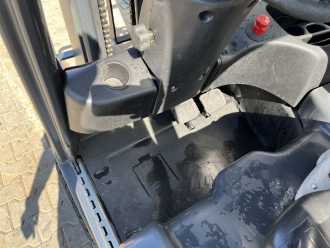 Chariot élévateur d'occasion LINDE E15-02 ELEKTRO DREIRADFRONTSTAPLER (13065753)