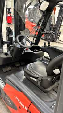 Chariot élévateur d'occasion LINDE E15 ELEKTRO DREIRADFRONTSTAPLER (13065534)