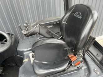 Chariot élévateur d'occasion LINDE E16-02 ELEKTRO DREIRADFRONTSTAPLER (13032310)