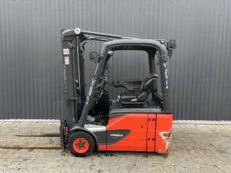 Chariot élévateur d'occasion LINDE E16-02 ELEKTRO DREIRADFRONTSTAPLER (13067028)