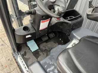 Chariot élévateur d'occasion LINDE E16-02 ELEKTRO DREIRADFRONTSTAPLER (13067028)