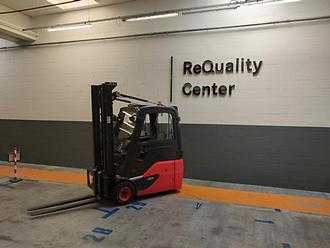 Chariot élévateur d'occasion LINDE E16 ELEKTRO DREIRADFRONTSTAPLER (12981770) backdrop