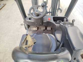 Chariot élévateur d'occasion LINDE E16C ELEKTRO DREIRADFRONTSTAPLER (13067334)