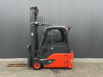 Chariot élévateur d'occasion LINDE E16L-02 ELEKTRO DREIRADFRONTSTAPLER (13032527)