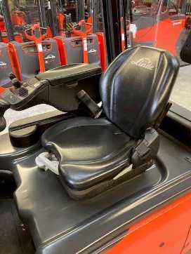 Chariot élévateur d'occasion LINDE E16L ELEKTRO DREIRADFRONTSTAPLER (13067058)