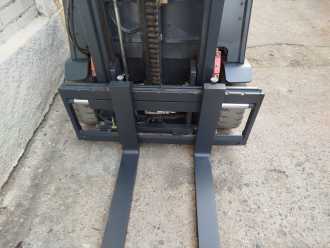 Chariot élévateur d'occasion LINDE E16P ELEKTRO VIERRADFRONTSTAPLER (13067295)