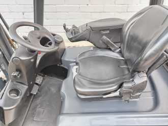 Chariot élévateur d'occasion LINDE E16P ELEKTRO VIERRADFRONTSTAPLER (13072715)