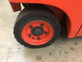 Chariot élévateur d'occasion LINDE E16P ION ELEKTRO VIERRADFRONTSTAPLER (13071821)