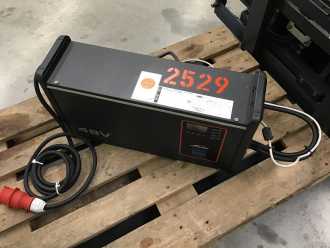 Chariot élévateur d'occasion LINDE E16P ION ELEKTRO VIERRADFRONTSTAPLER (13071821)