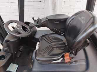 Chariot élévateur d'occasion LINDE E18-02 ELEKTRO DREIRADFRONTSTAPLER (13020342)