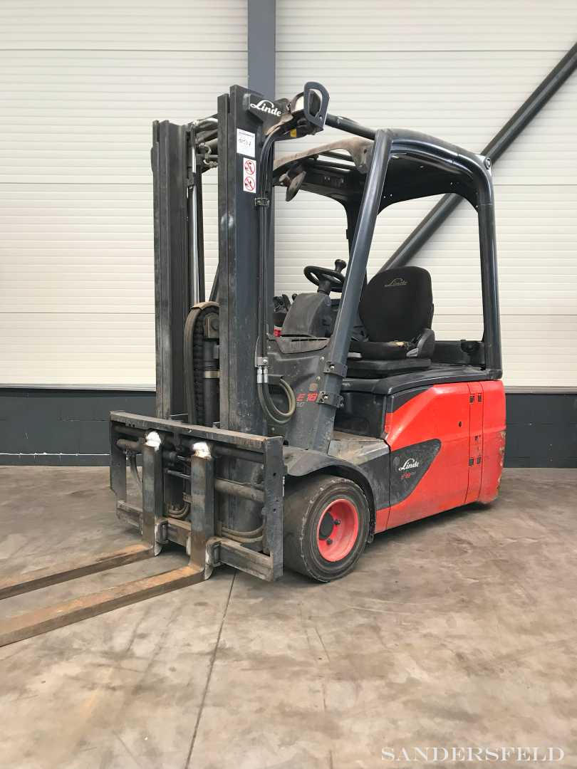 Chariot élévateur d'occasion LINDE E18-02 EVO ELEKTRO DREIRADFRONTSTAPLER (12879855)