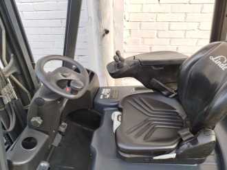 Chariot élévateur d'occasion LINDE E18C-02 Lion ELEKTRO DREIRADFRONTSTAPLER (13066670)