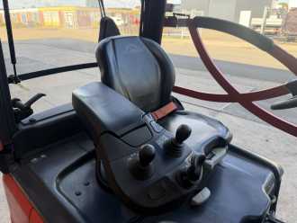 Chariot élévateur d'occasion LINDE E18PH-02 ELEKTRO VIERRADFRONTSTAPLER (13053980)