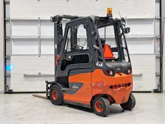 Chariot élévateur d'occasion LINDE E20-01/600 ELEKTRO VIERRADFRONTSTAPLER (13074791)