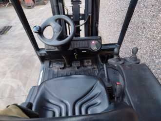Chariot élévateur d'occasion LINDE E20 ELEKTRO VIERRADFRONTSTAPLER (13067301)