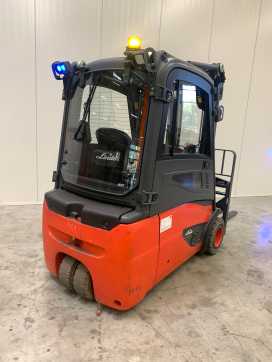 Chariot élévateur d'occasion LINDE E20L ELEKTRO DREIRADFRONTSTAPLER (13072818)