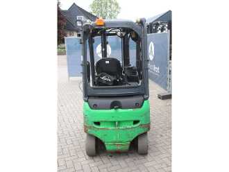Chariot élévateur d'occasion LINDE E20PH-02 ELEKTRO VIERRADFRONTSTAPLER (13041383)