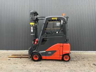 Chariot élévateur d'occasion LINDE E20PH-02 ELEKTRO VIERRADFRONTSTAPLER (13067536)