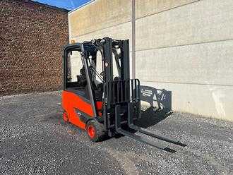 Chariot élévateur d'occasion LINDE E20PH-02 EVO ELEKTRO VIERRADFRONTSTAPLER (13071485)