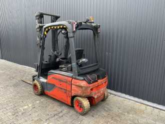 Chariot élévateur d'occasion LINDE E20PL-02 ELEKTRO VIERRADFRONTSTAPLER (13059878)