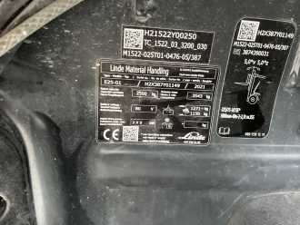 Chariot élévateur d'occasion LINDE E25-01 ELEKTRO VIERRADFRONTSTAPLER (13012315)