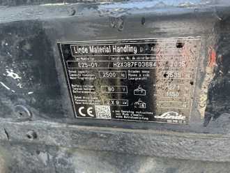 Chariot élévateur d'occasion LINDE E25-01 ELEKTRO VIERRADFRONTSTAPLER (13066517)